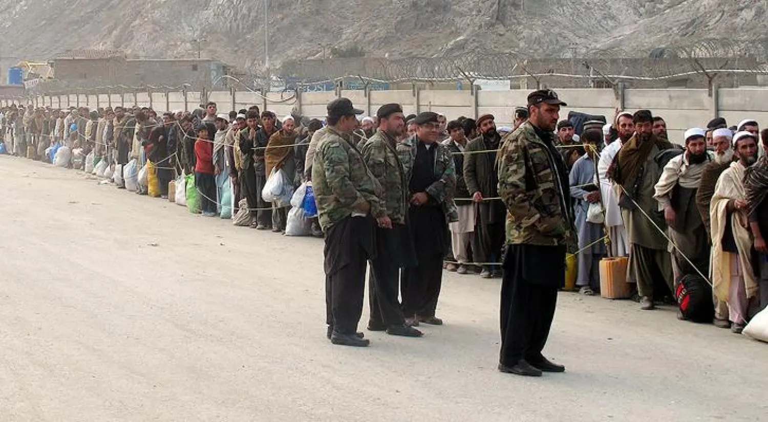 22 ألف نازح أفغاني بسبب الصراع منذ بداية 2017 (إ.ب.أ)