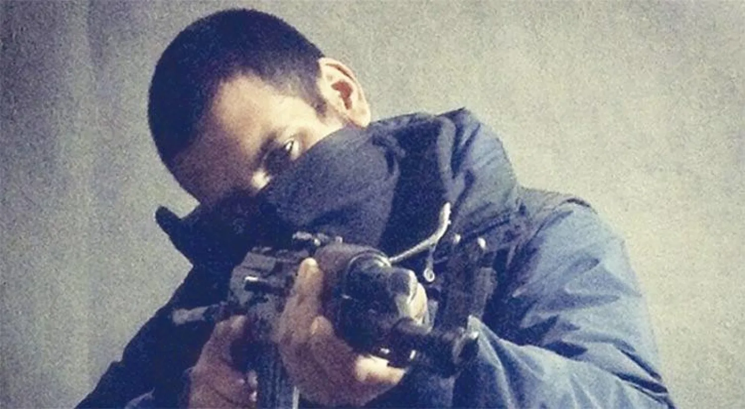 جنيد حسين «العقل الإلكتروني المدبر» لتنظيم {داعش} قتل في غارة بالرقة في سوريا عام 2015 («الشرق الأوسط»)