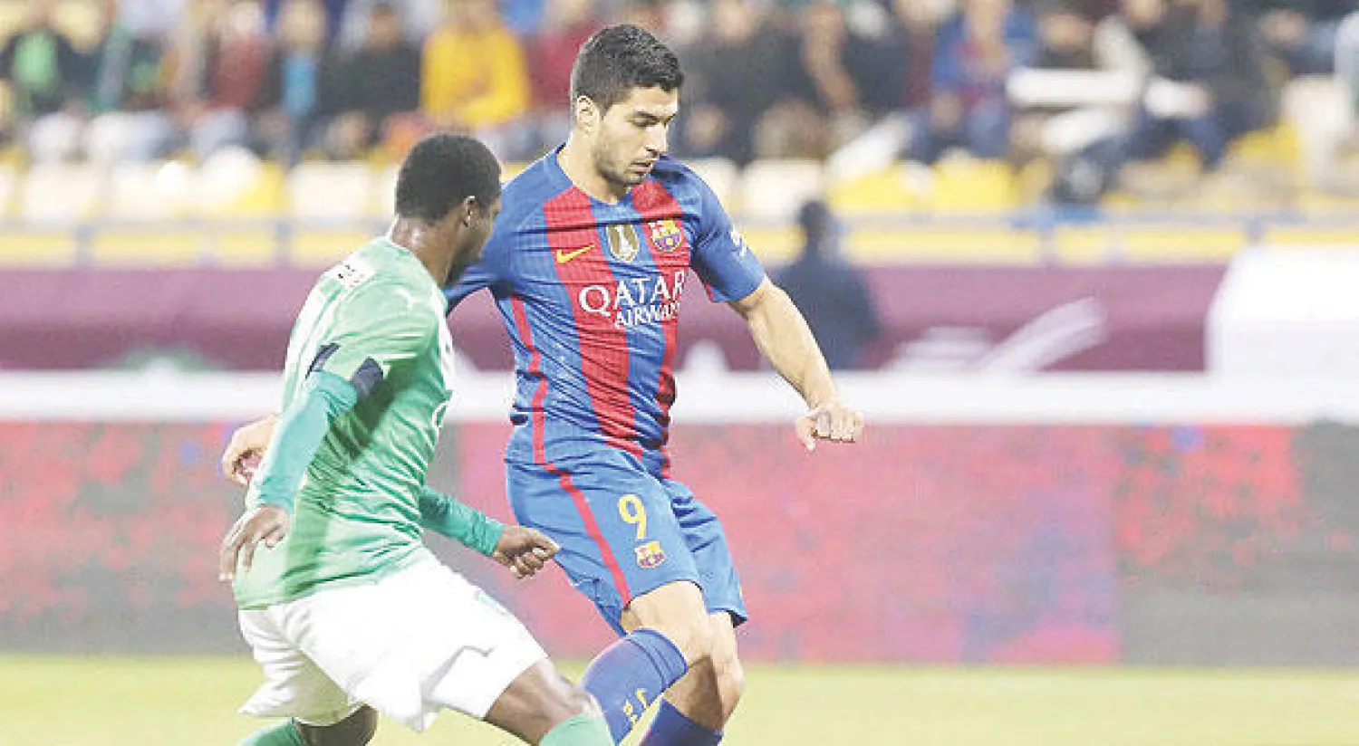 من مباراة الأهلي التاريخية أمام  برشلونة الإسباني («الشرق الأوسط»)