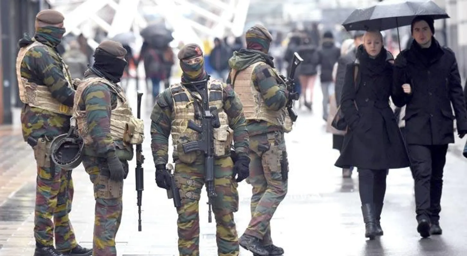 إجراءات أمنية في شوارع العاصمة بروكسل عقب التفجيرات الإرهابية التي وقعت بها مارس الماضي (غيتي)