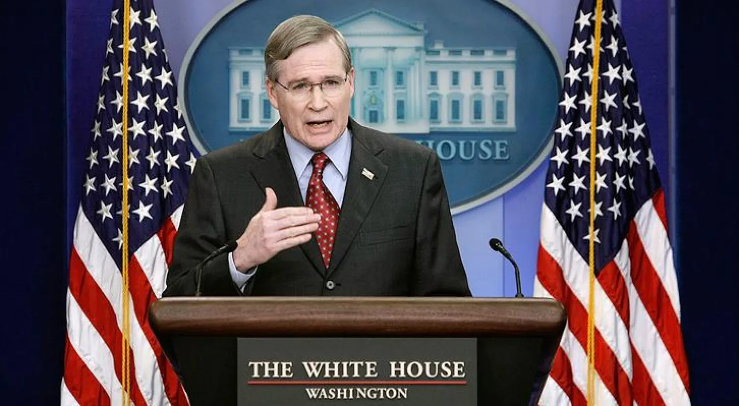 مستشار الأمن القومي السابق ستيفن هادلي يتحدث عن البرنامج النووي لكوريا الشمالية بالبيت الأبيض (غيتي)