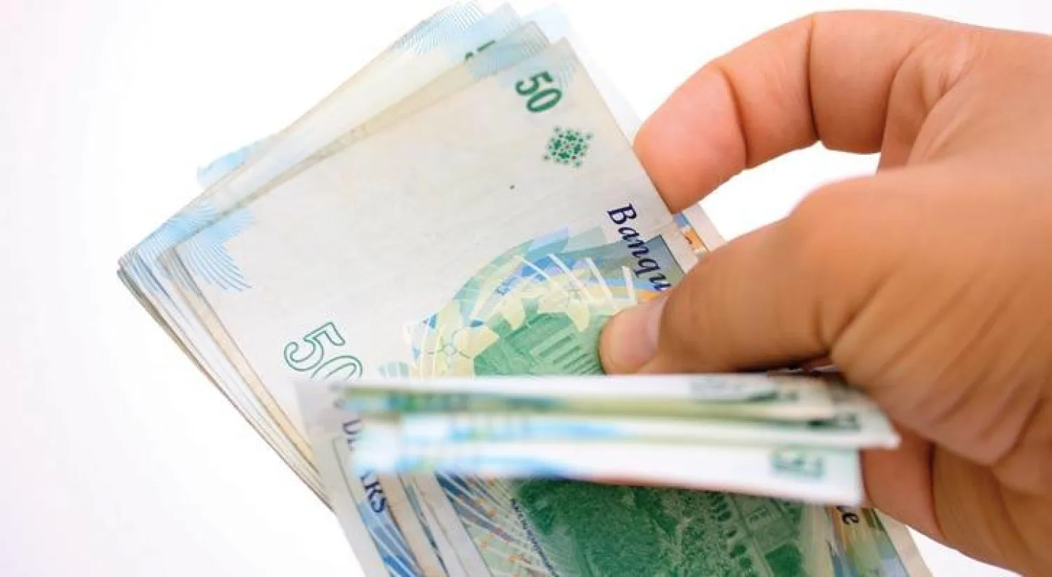 تونس تبقي أسعار الفائدة عند 4.25 في المائة