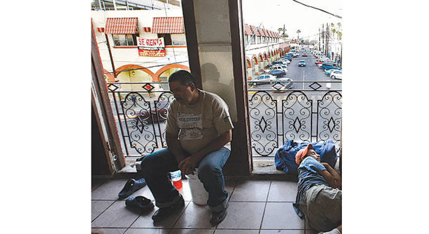 يقع فندق المهاجرين في بلدة مكسيكالي على الحدود مع جنوب ولاية كاليفورنيا