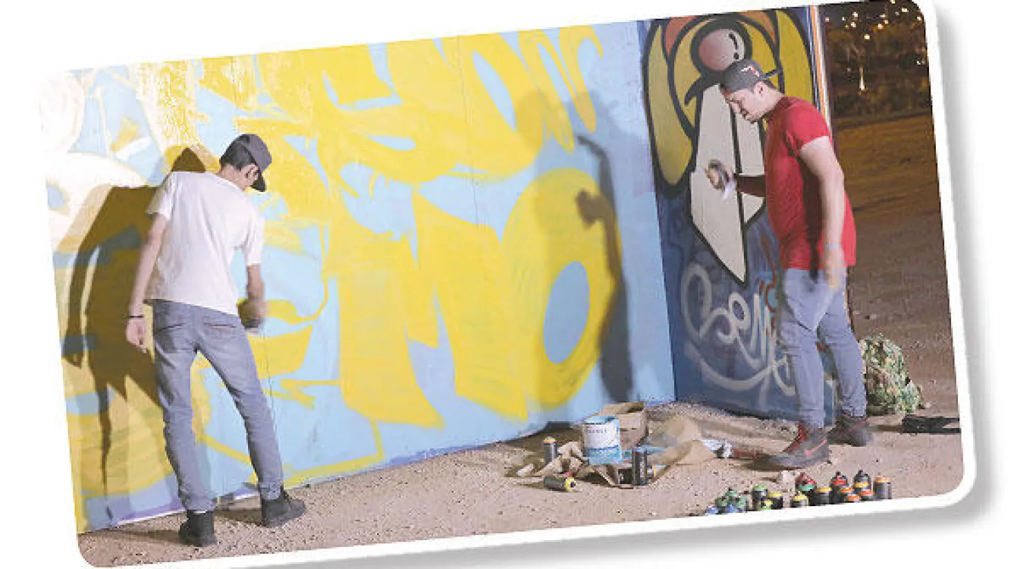 يشارك في المهرجان ما يزيد على 80 فناناً سعودياً