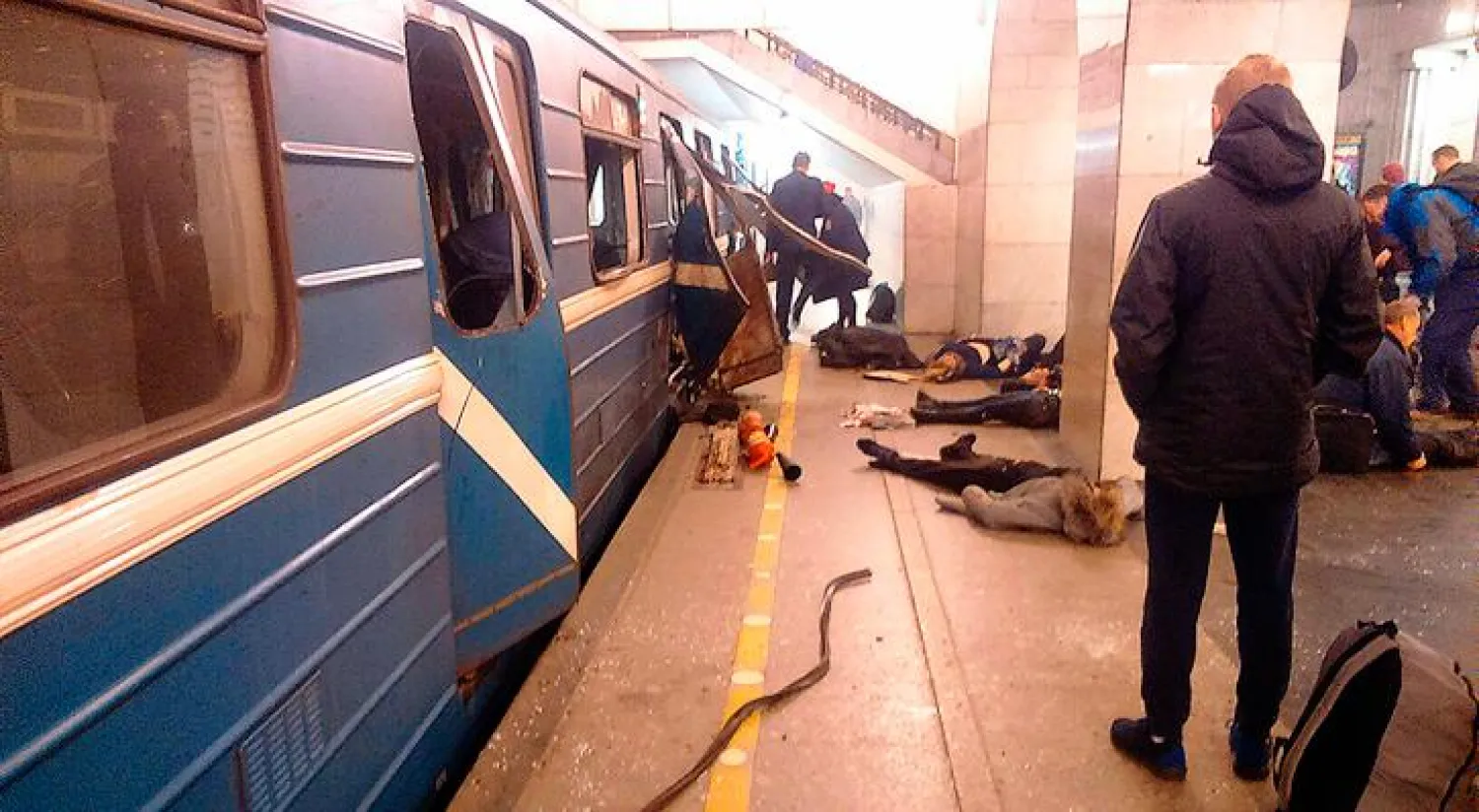 مترو سانت بطرسبيرغ يشهد انفجارا بأحد قطاراته (أ.ب)