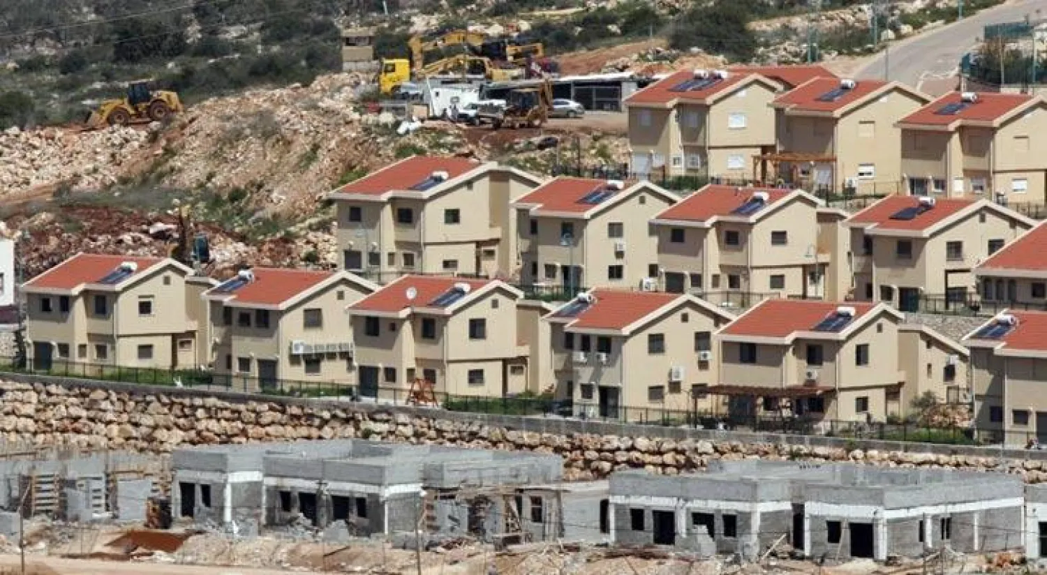 السلطة توسع الحرب على «تسريب الأراضي والعقارات»