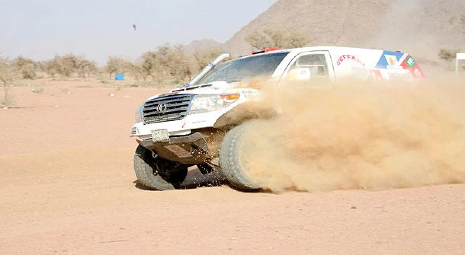 من منافسات رالي حائل أمس (واس)