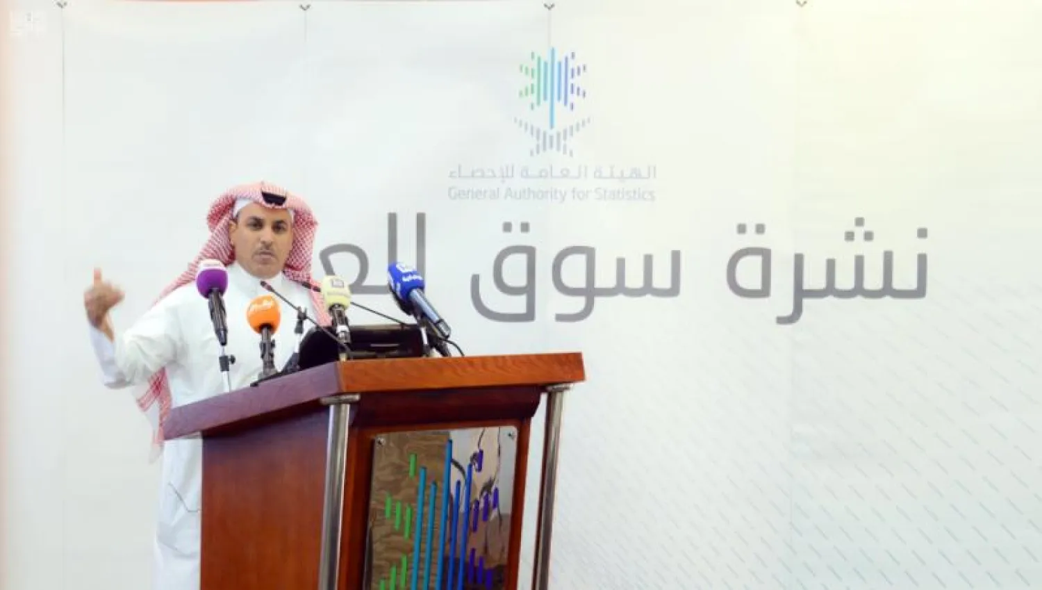 رئيس هيئة الإحصاء الدكتور فهد التخيفي خلال مؤتمر صحافي (واس)