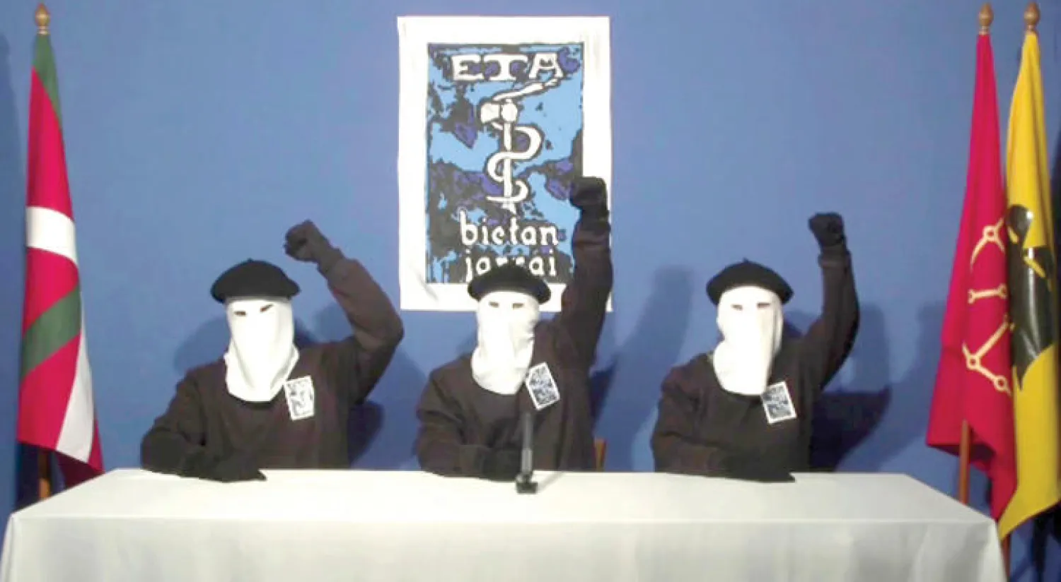 أسفر التعاون بين الشرطة الفرنسية والإسبانية عن القبض على مئات المسلحين من حركة إيتا (ا.ب)