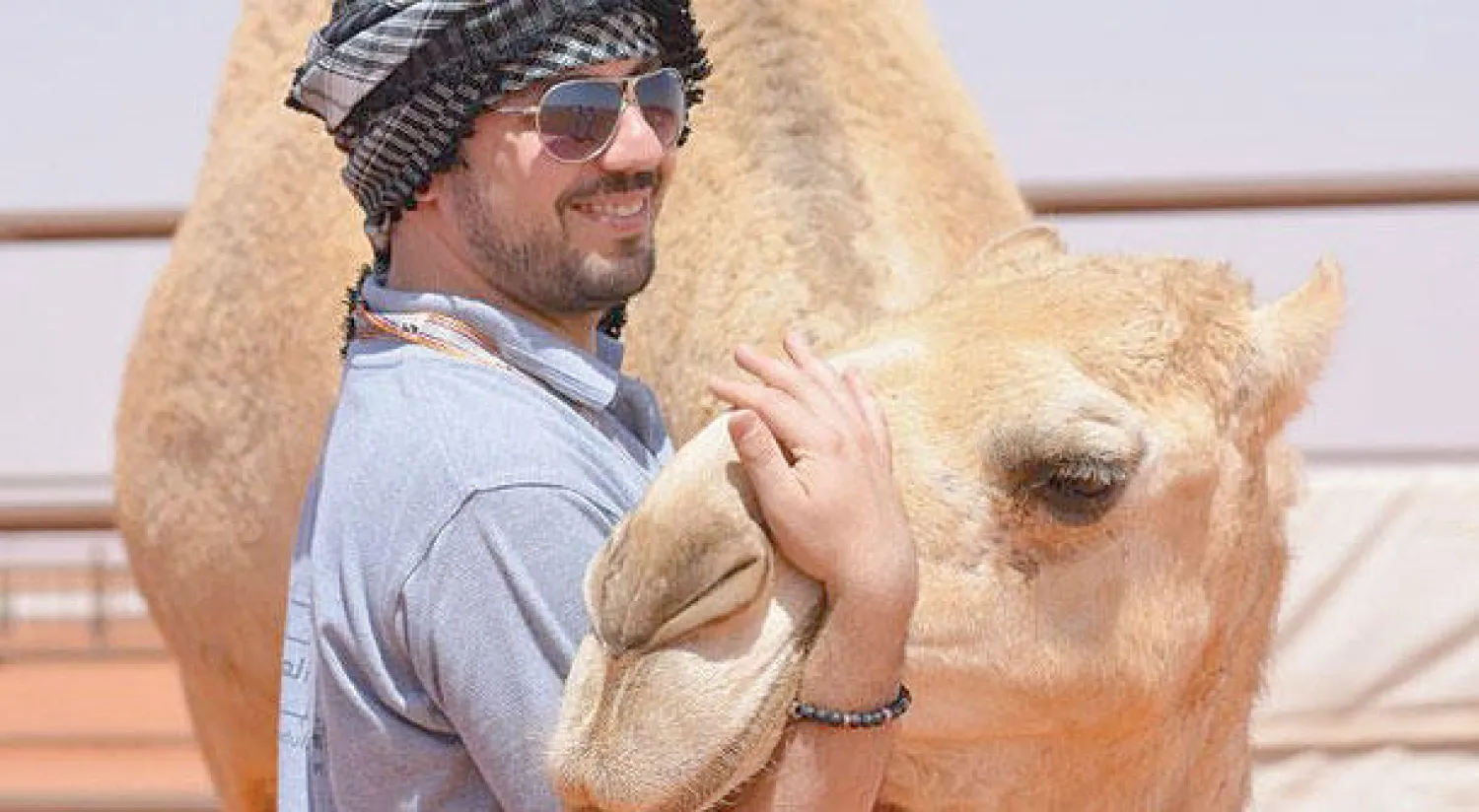 أحد السياح الأجانب