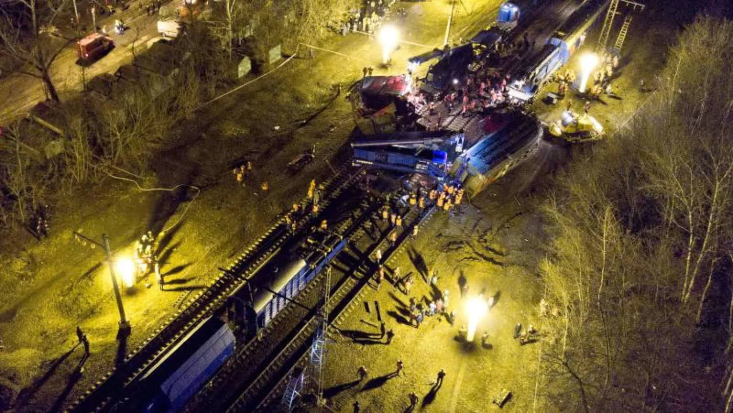 اصطدام بين قطارين في غرب موسكو (أ.ف.ب)