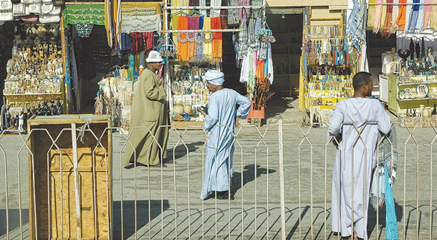 تشهد مصر قفزات هائلة في أسعار السلع الأساسية وغير الأساسية منذ تعويم الجنيه.