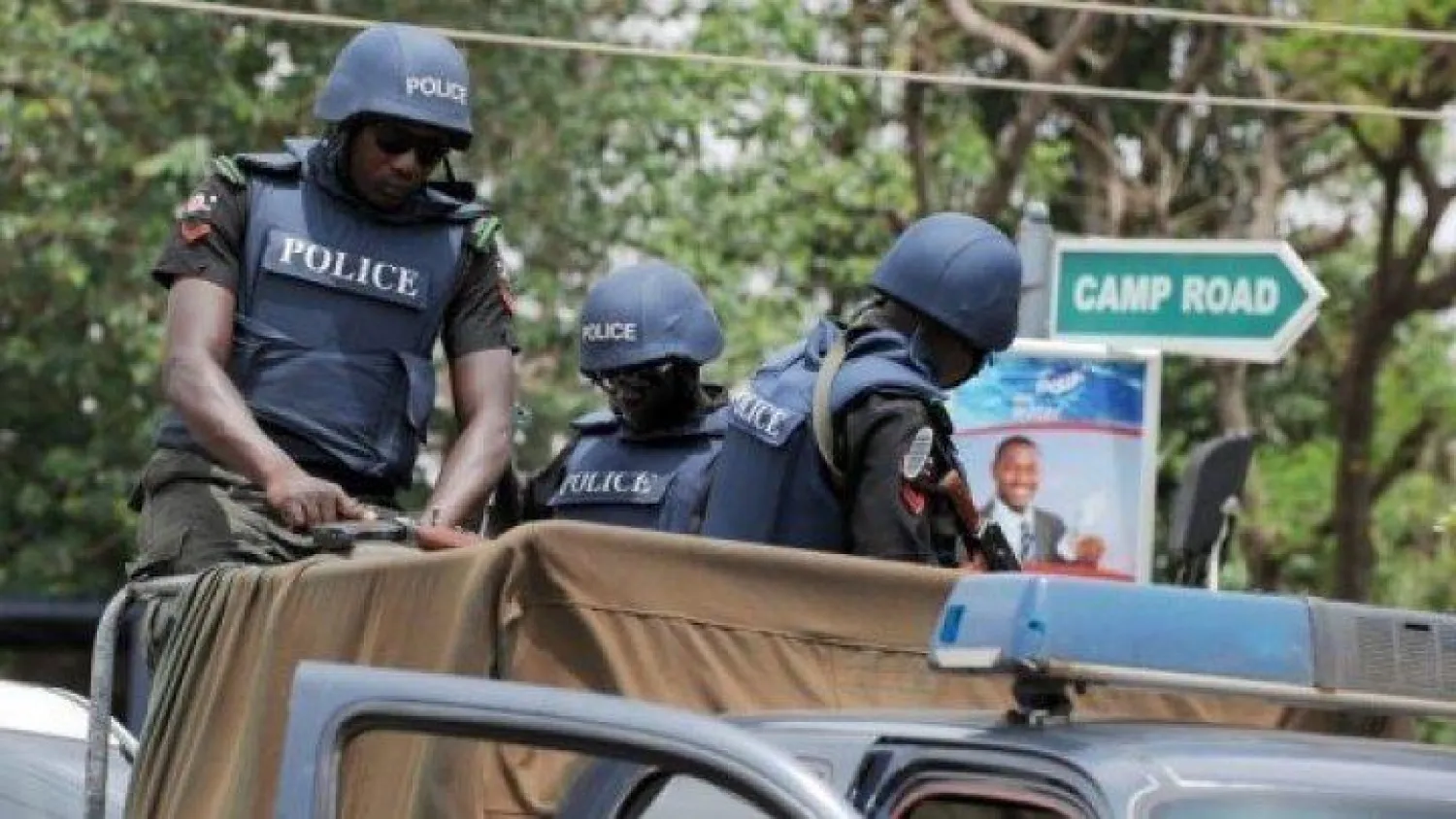 عناصر من الشرطة النيجيرية (أ.ف.ب)