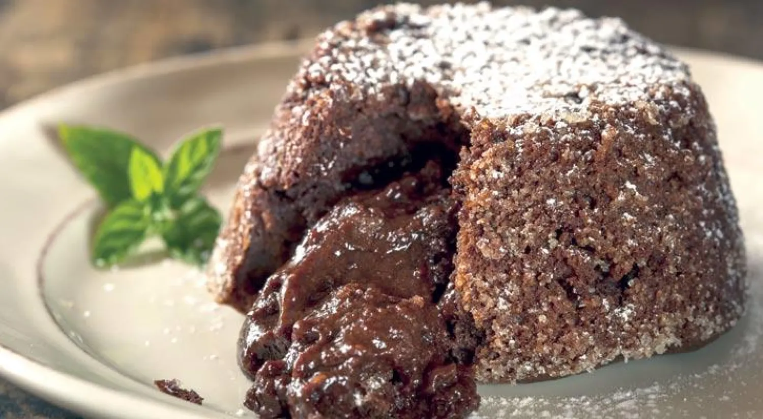 النمساويون يحتفلون بالعيد بمحبوبتهم الغالية