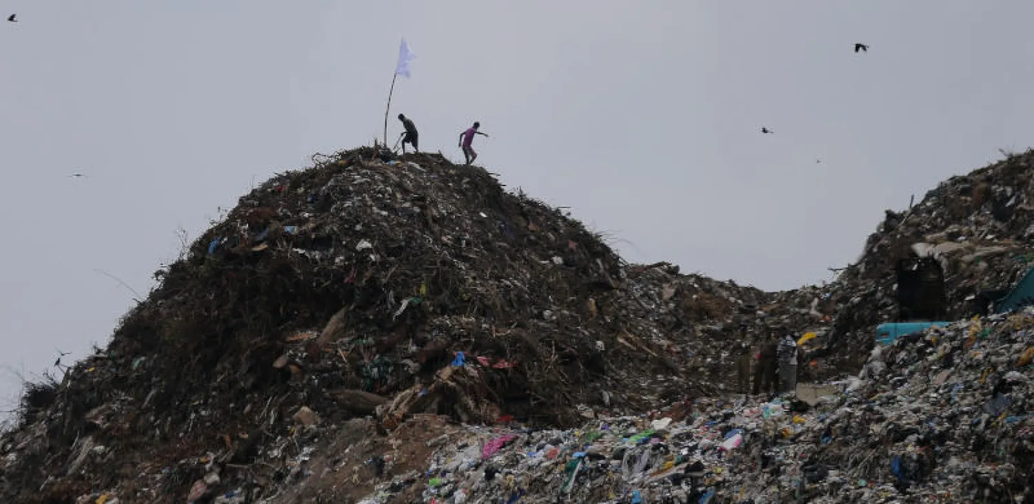 23 مليون طن من القمامة المتعفنة تشكل خطرا صحيا جديا (أ.ب)