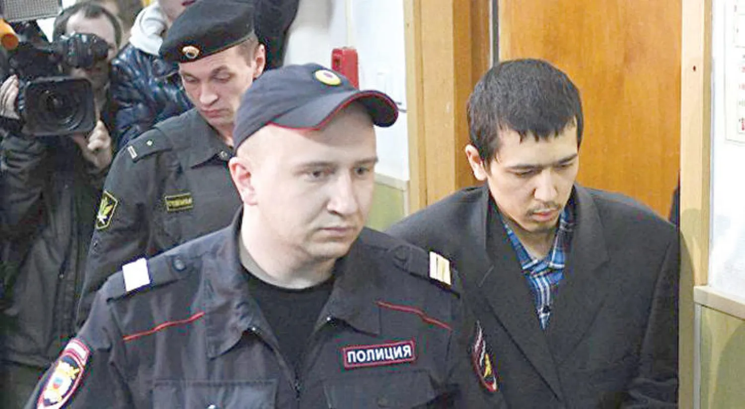 عظيموف في طريقه إلى المحكمة (ريا نوفوستي)