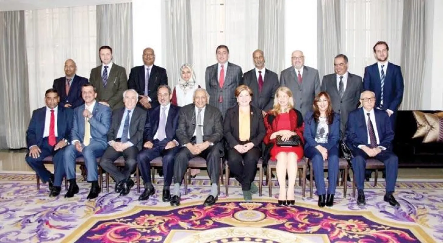 غداء عمل لمجلس السفراء العرب مع وزيرة خارجية الظل البريطانية