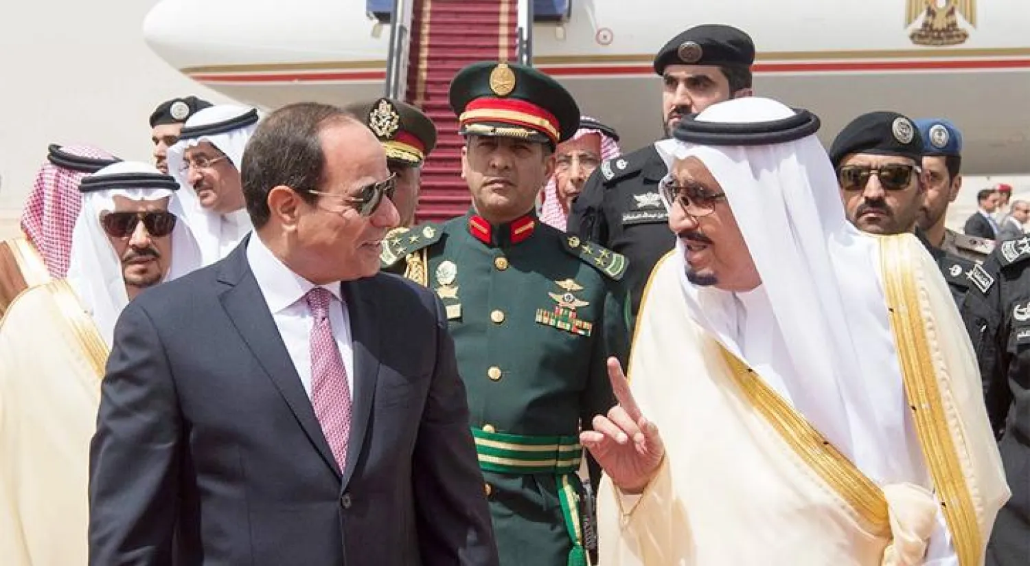 خادم الحرمين لدى استقباله الرئيس المصري بالرياض (واس)