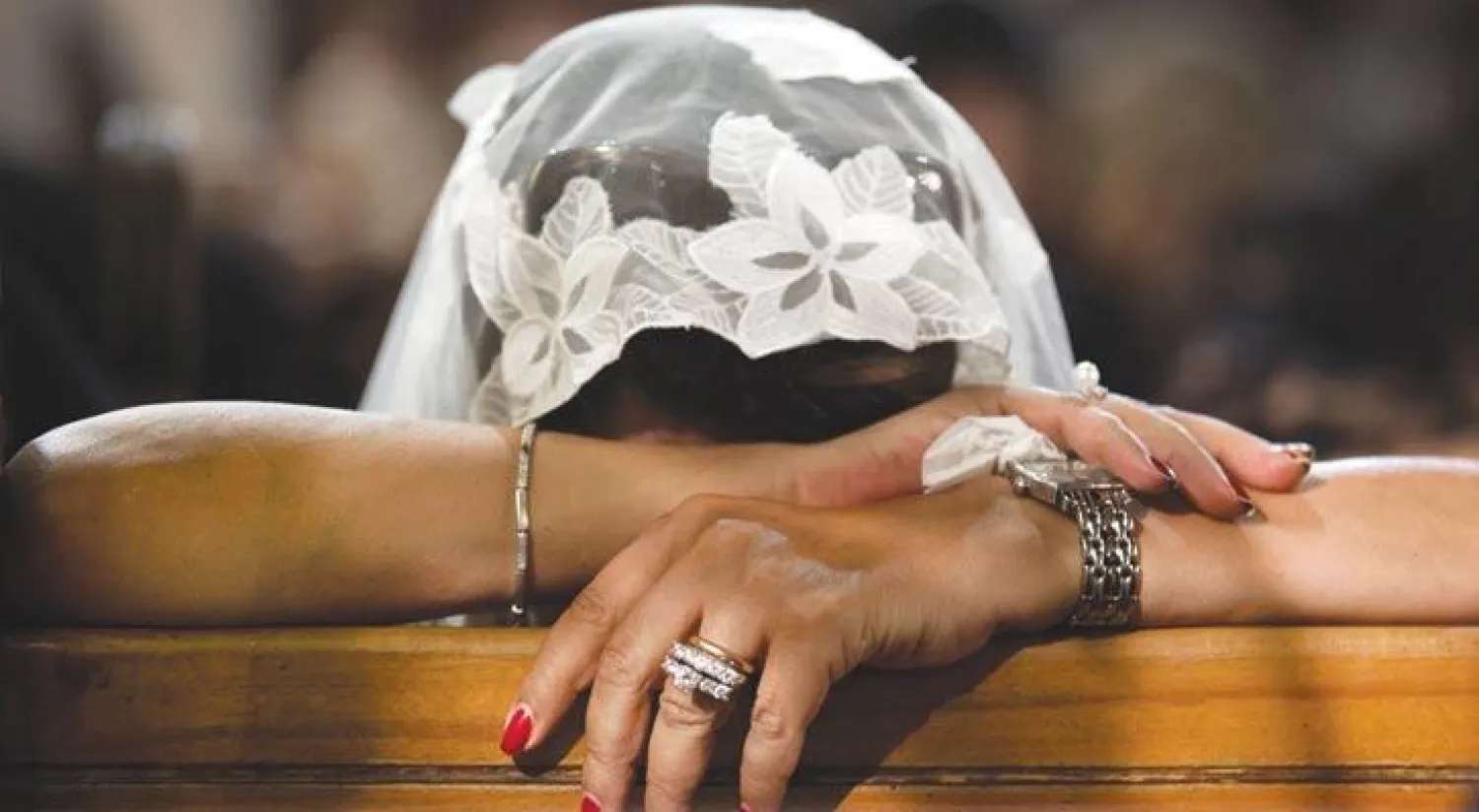 مذبحة الكنيستين في محافظتي الغربية والإسكندرية راح ضحيتها عشرات القتلى والمصابين قبل عيد الفصح (أ.ب)