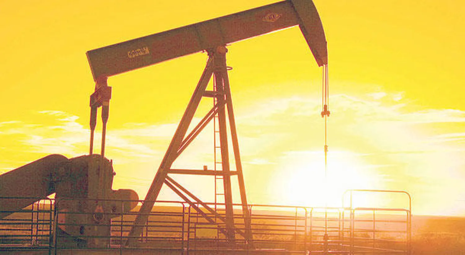 هبوط كبير لصادرات السعودية من النفط يدعم اتفاق «أوبك»