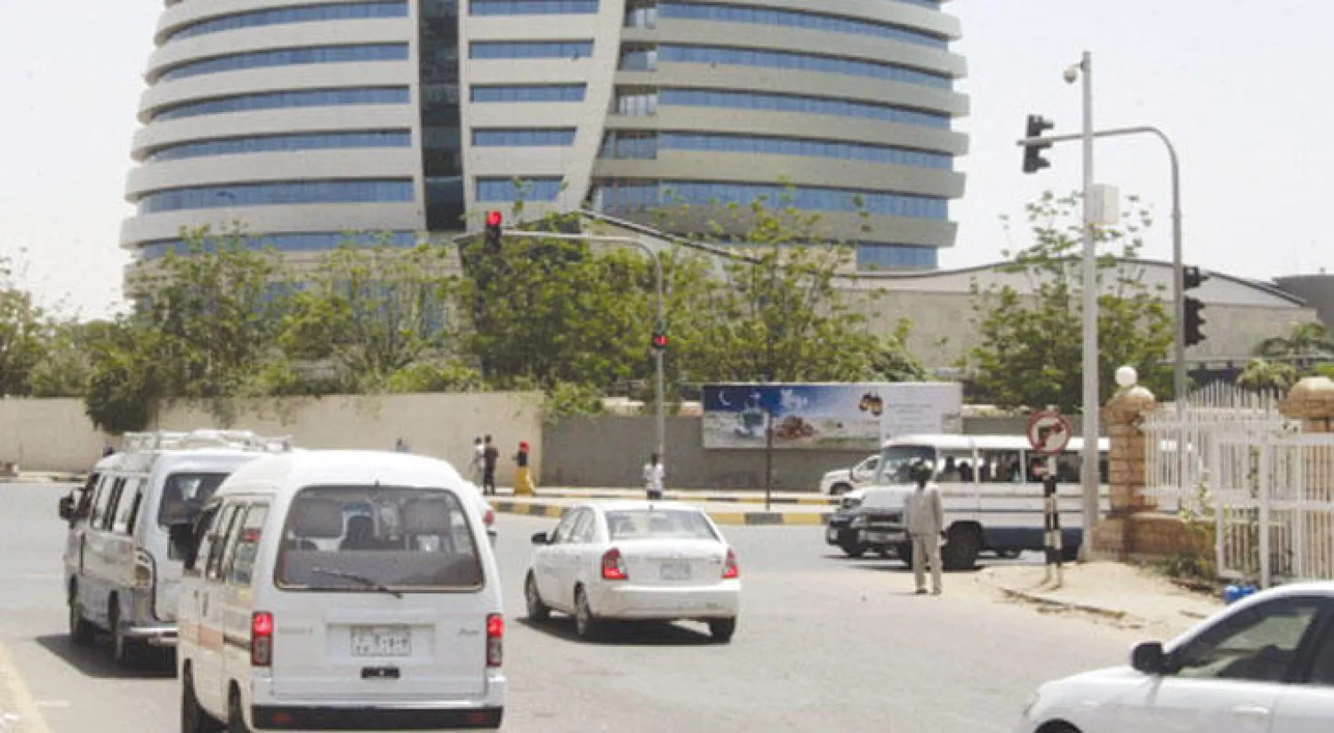 تطالب التعديلات المقترحة على اتفاقية رؤوس الأموال العربية بتوفير مناخ جاذب للاستثمارات العربية التي توظف خارج البلدان العربية (غيتي)