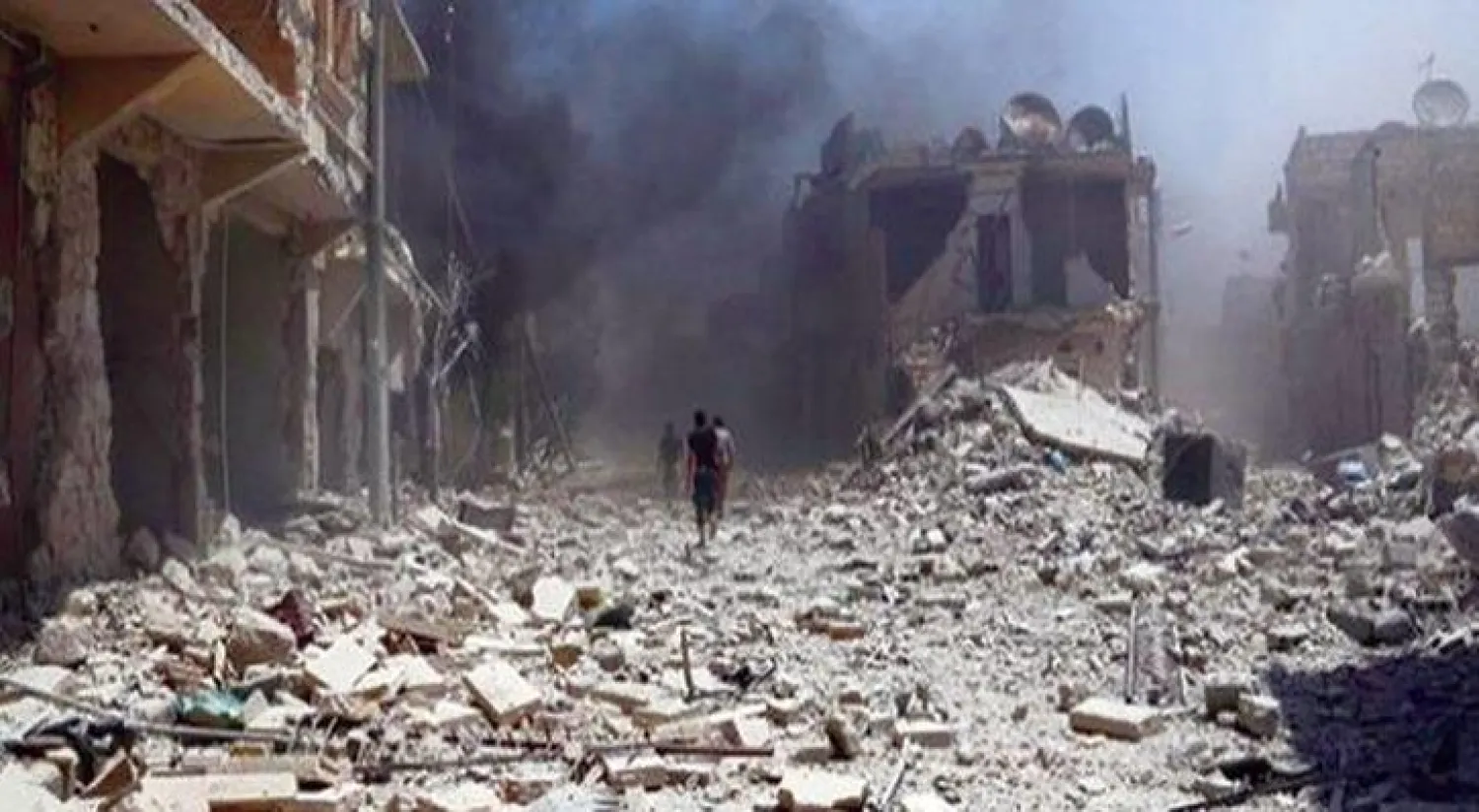 صورة نشرتها صفحة «دير الزور تذبح بصمت» لآثار الدمار في البوكمال