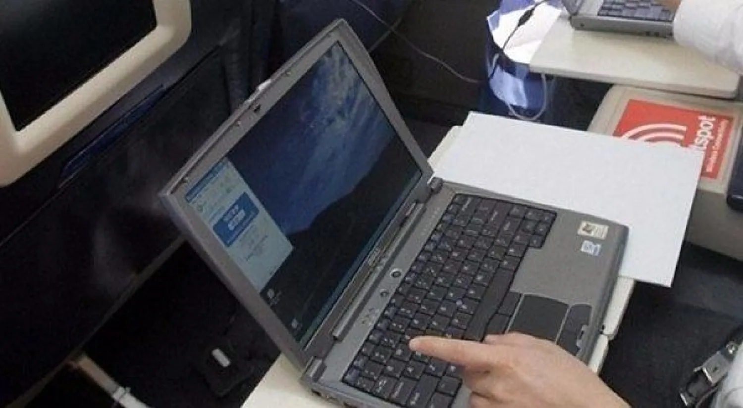 واشنطن تدرس توسيع حظر استخدام الكمبيوتر في الطائرات - أرشيف (««الشرق الأوسط»)