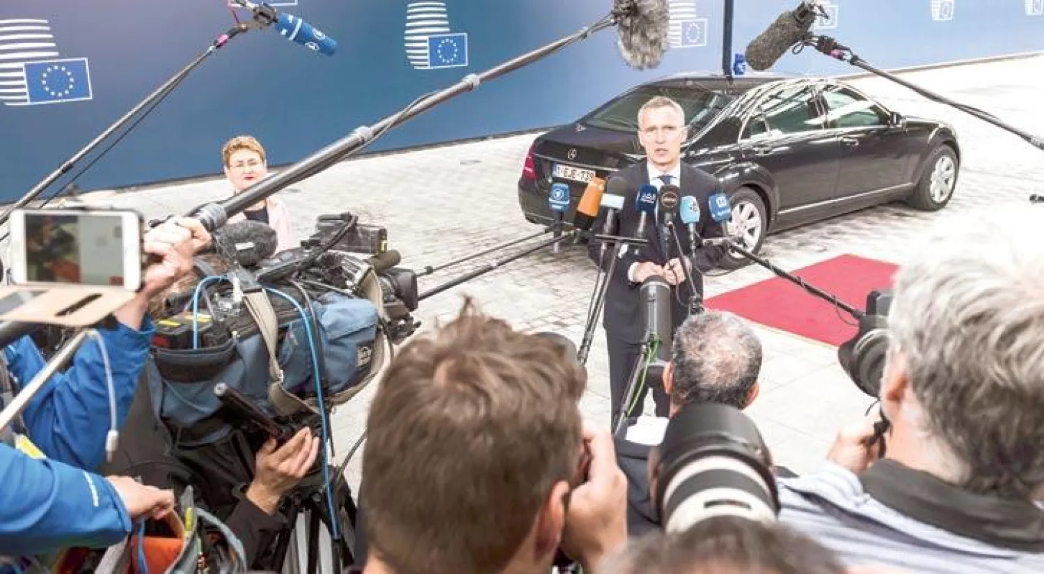 ستولتنبرغ خلال مؤتمر صحافي في بروكسل عن قمة الأطلسي المقبلة  (إ.ب.أ)