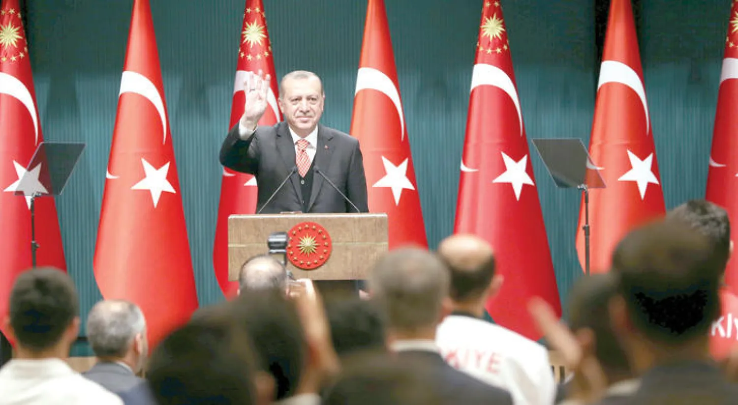 الرئيس التركي رجب طيب إردوغان خلال احتفال رياضي في القصر الرئاسي بأنقرة (رويترز)