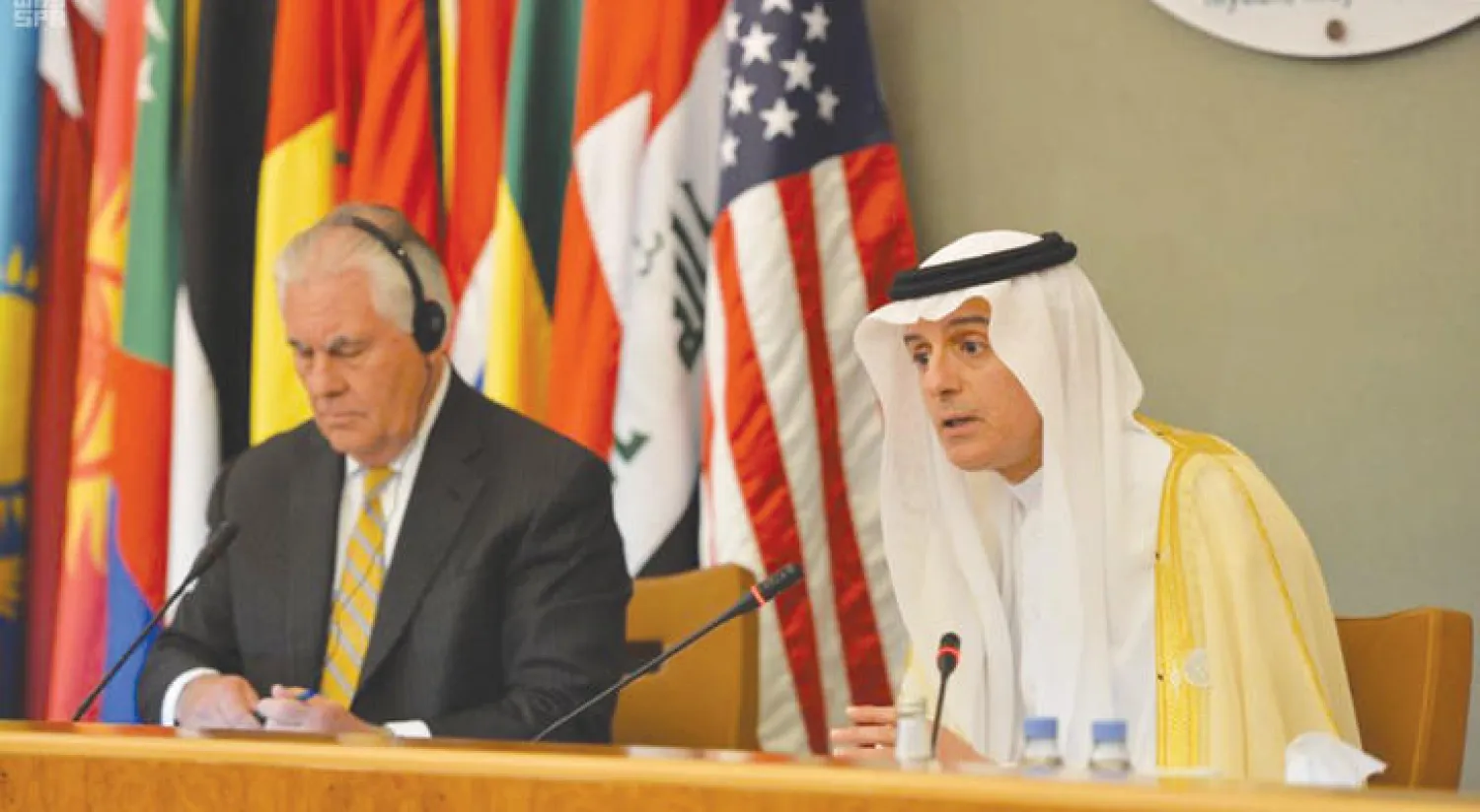 وزير الخارجية السعودي عادل الجبير ونظيره الأميركي ريكس تيلرسون خلال مؤتمر صحافي عقد أمس في الرياض (واس)