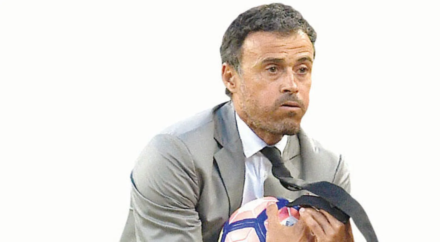 إنريكي يأمل مغادرة برشلونة بلقب (أ.ف.ب)