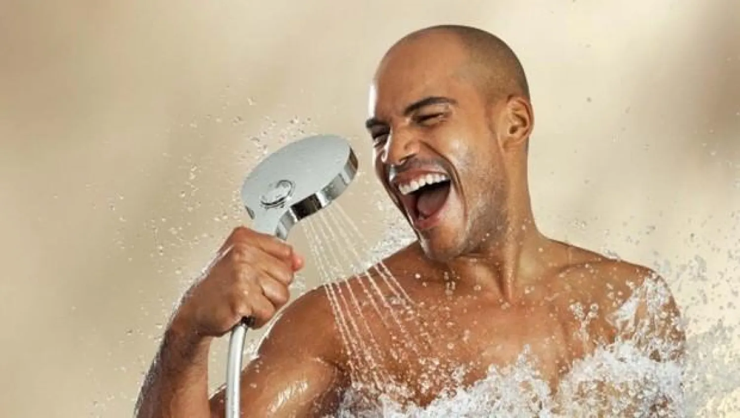 الاستحمام بمياه باردة وساخنة معاً (هلث)