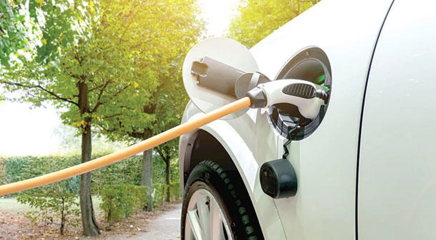 قرار أوروبي يلزم السيارات الكهربية  بإصدار أصوات لحماية المارة