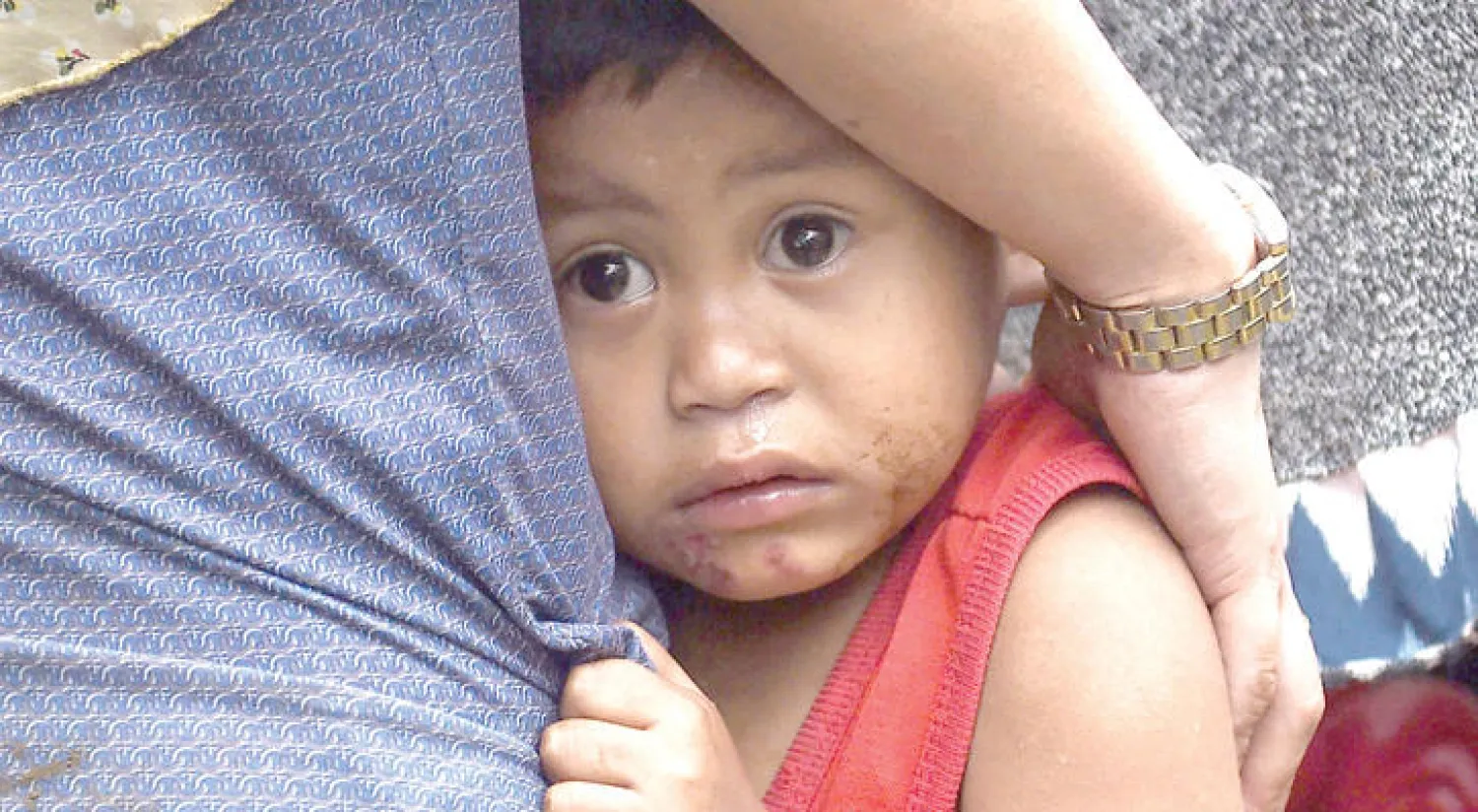 الجيش يجلي سكان ماراوي وسط الاشتباكات مع المسلحين الذين يحتجزون المزيد من المواطنين (أ.ف.ب)