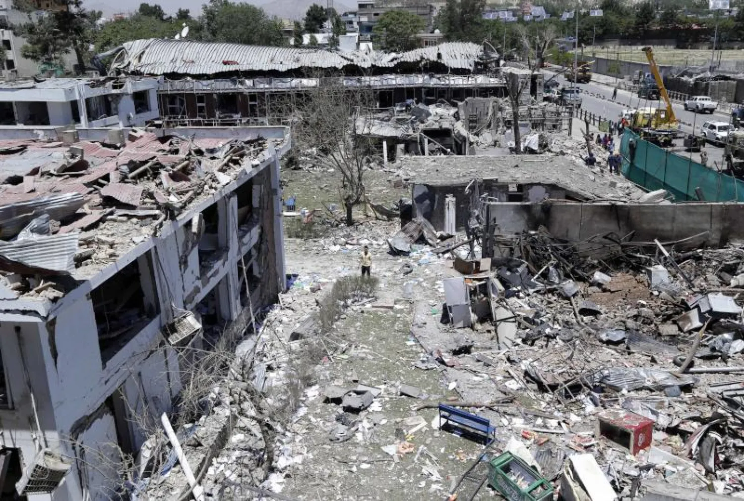 الدمار الذي خلفه الاعتداء الأخير (إ.ب.أ)