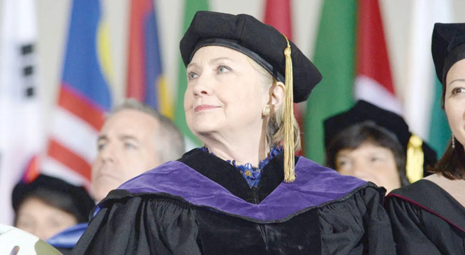 كلينتون في كلية ويلزلي الجمعة الماضي (أ.ف.ب)