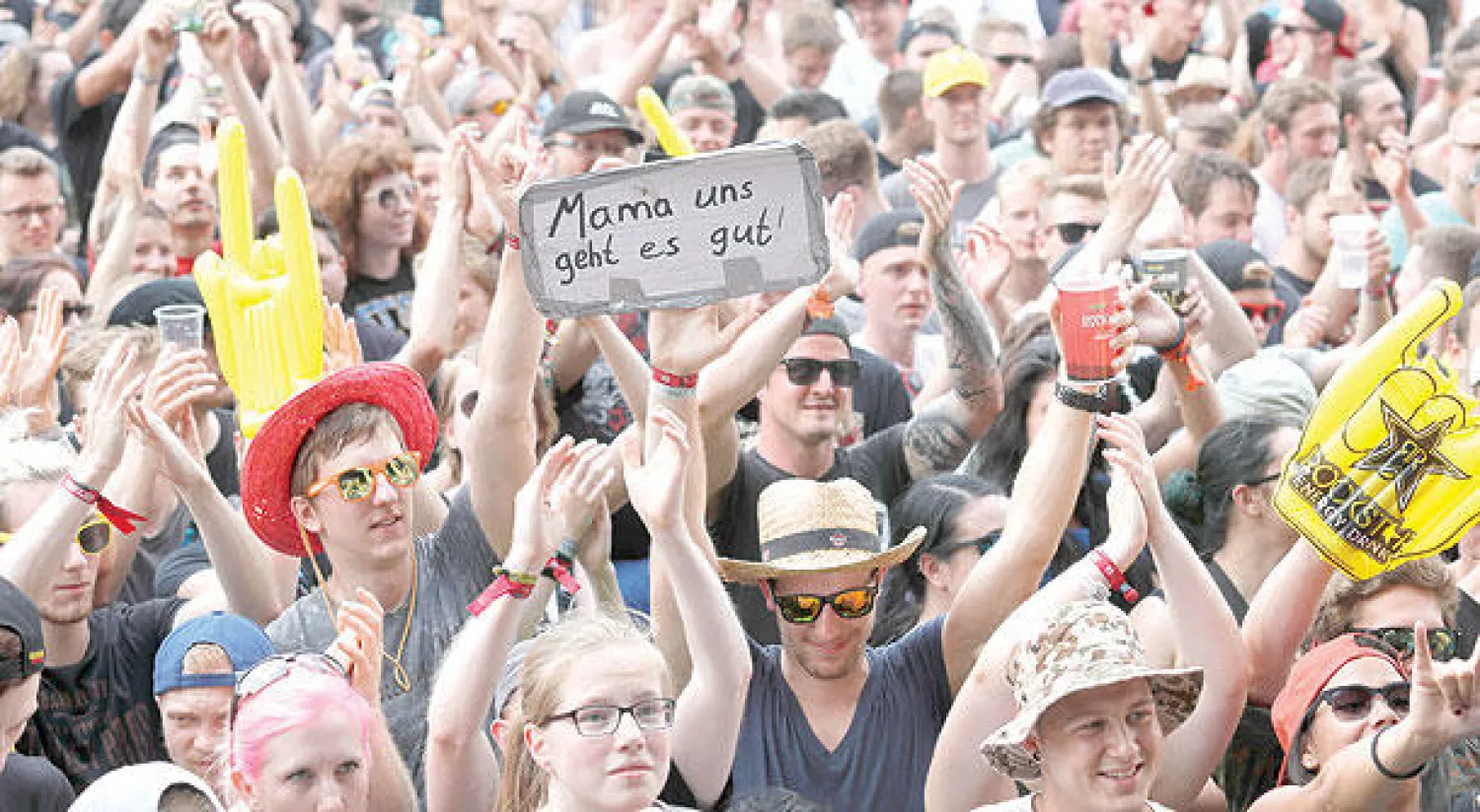 مشهد من المهرجان الذي أقيم في حلبة سباقات سيارات الفئة الأولى في نوربرنينغ