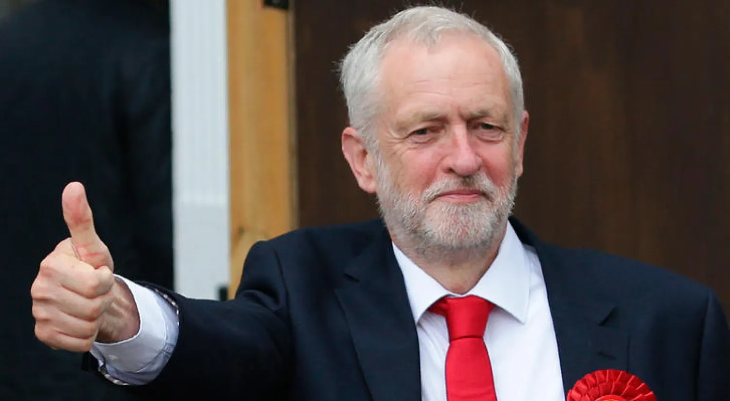 الزعيم الاشتراكي الذي يمقته أبناء حزبه أكثر من خصومه السياسيين (أ.ف.ب)