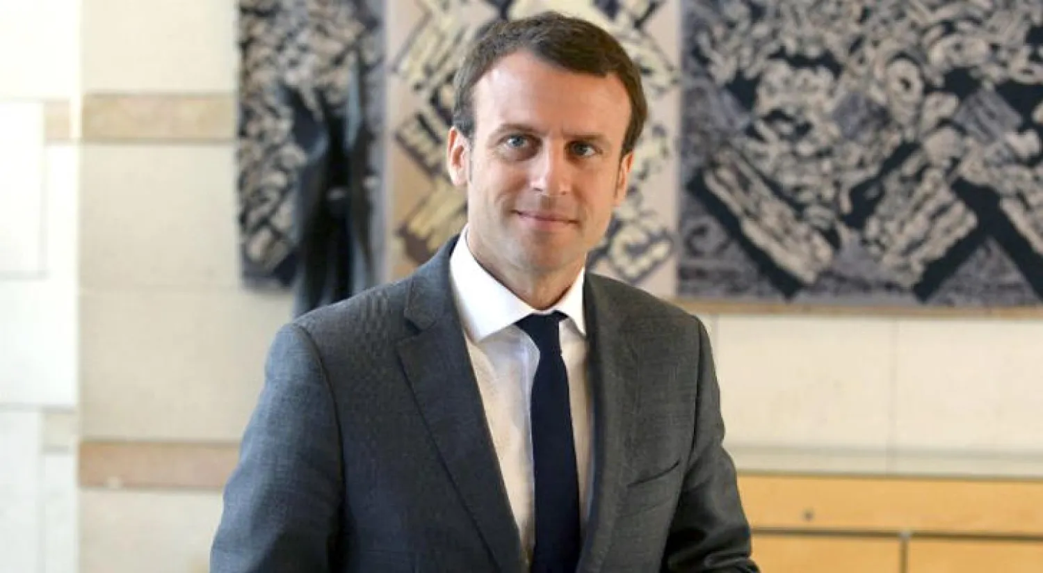 فرنسا تدخل على خط الوساطة في الأزمة القطرية