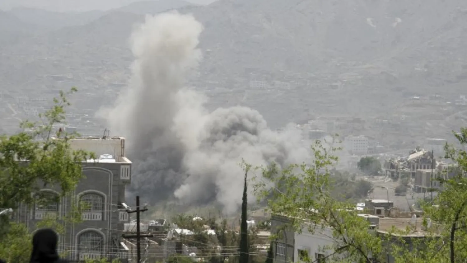 مدينة تعز (رويترز)