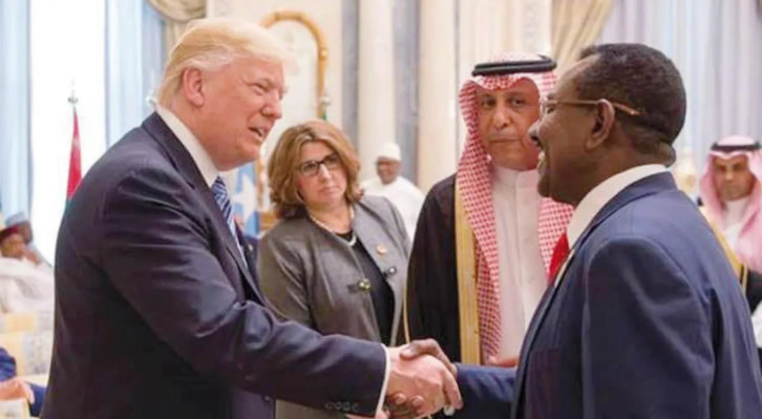 الفريق طه خلال لقائه بالرئيس الأميركي دونالد ترمب إبان القمة الإسلامية الأميركية في الرياض الشهر الماضي