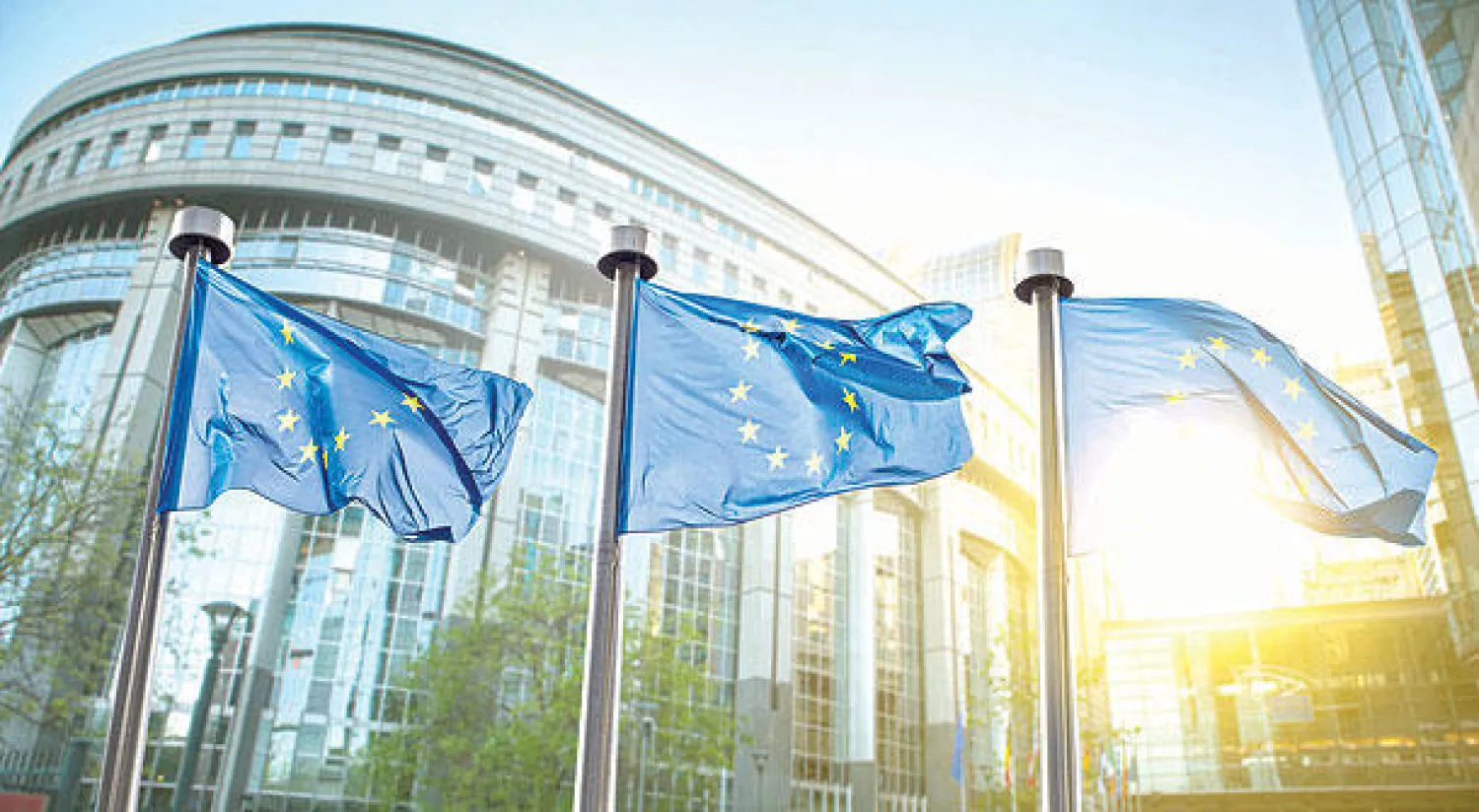 المفوضية الأوروبية تشيد بالسياسات المالية لـ8 دول
