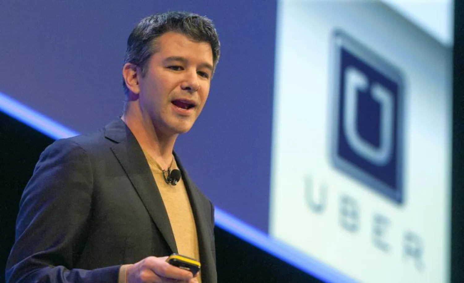 الرئيس التنفيذي لشركة خدمة استدعاء السيارات عبر الهواتف الذكية (أوبر) ترافيس كالانيك (إ.ب.أ)