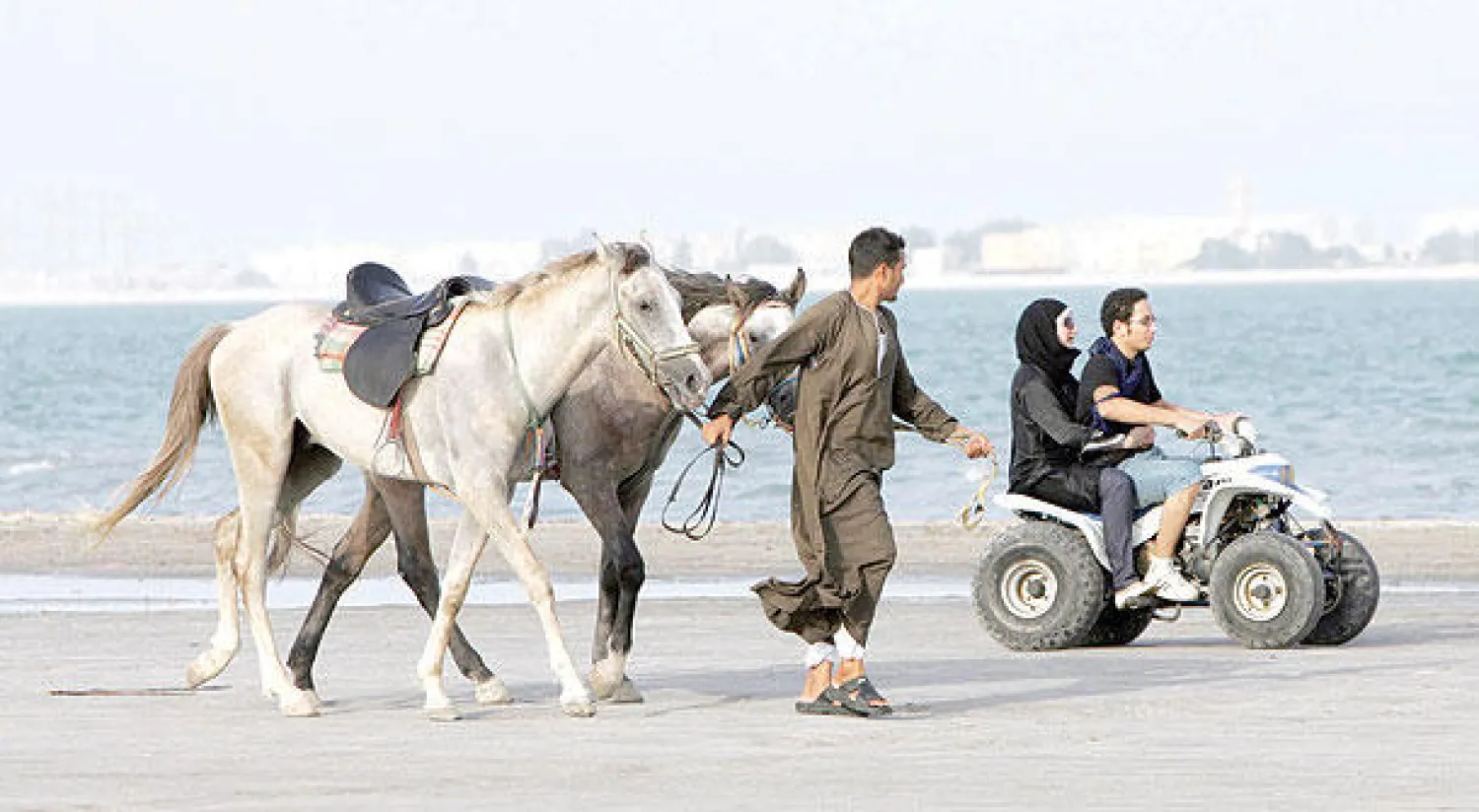 العيد على شاطئ البحر بجدة (تصوير: عمران حيدر)