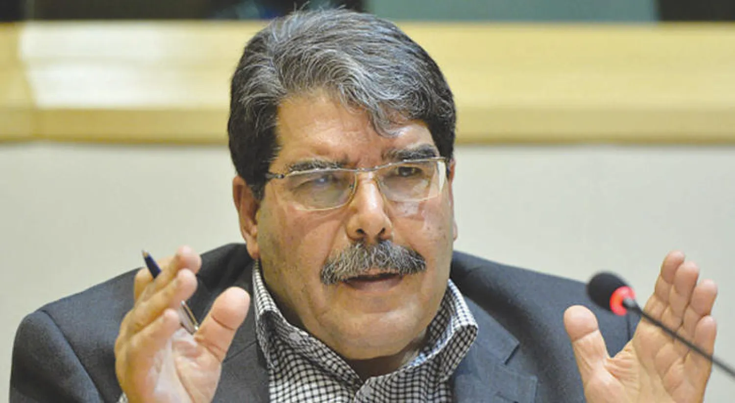 صالح مسلم: مناطق «خفض التصعيد» ستزيد الاقتتال... والفيدرالية ضمانة لوحدة سوريا