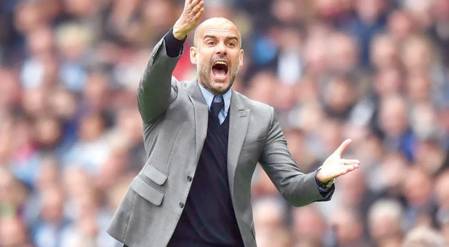 لم يعد أمام غوارديولا فرصة أخرى للفشل بعدما أنهى الموسم الماضي في المركز الثالث في الدوري الإنجليزي (أ.ف.ب) 