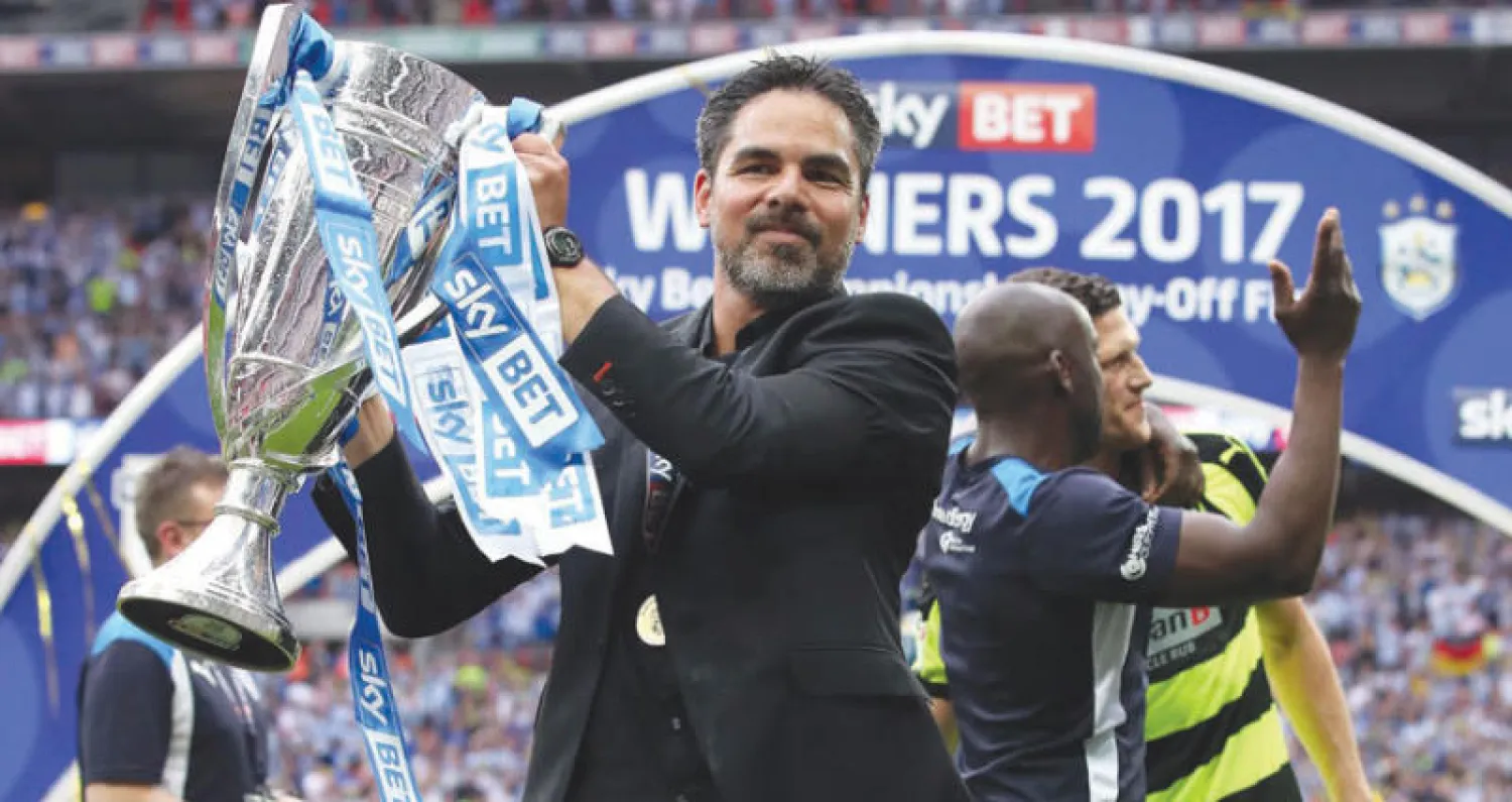 واغنر وقع على عقد جديد مع هيدرسفيلد بعد نجاحه في الارتقاء بالفريق إلى دوري الأضواء