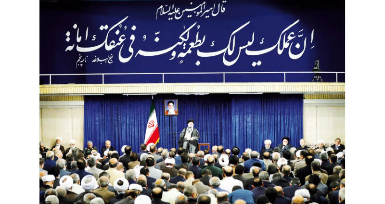 حرب «المرشد» على الرئيس