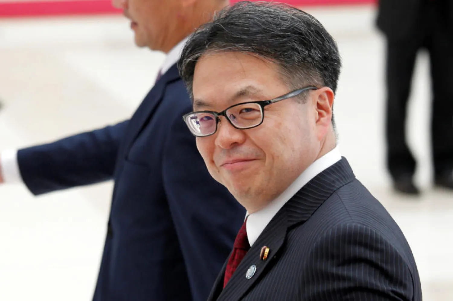 وزير الاقتصاد والتجارة والصناعة الياباني هيروشيجي سيكو (رويترز)