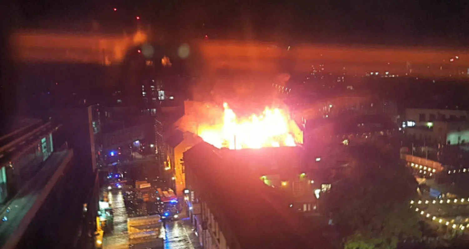 حريق السوق (أ.ب)